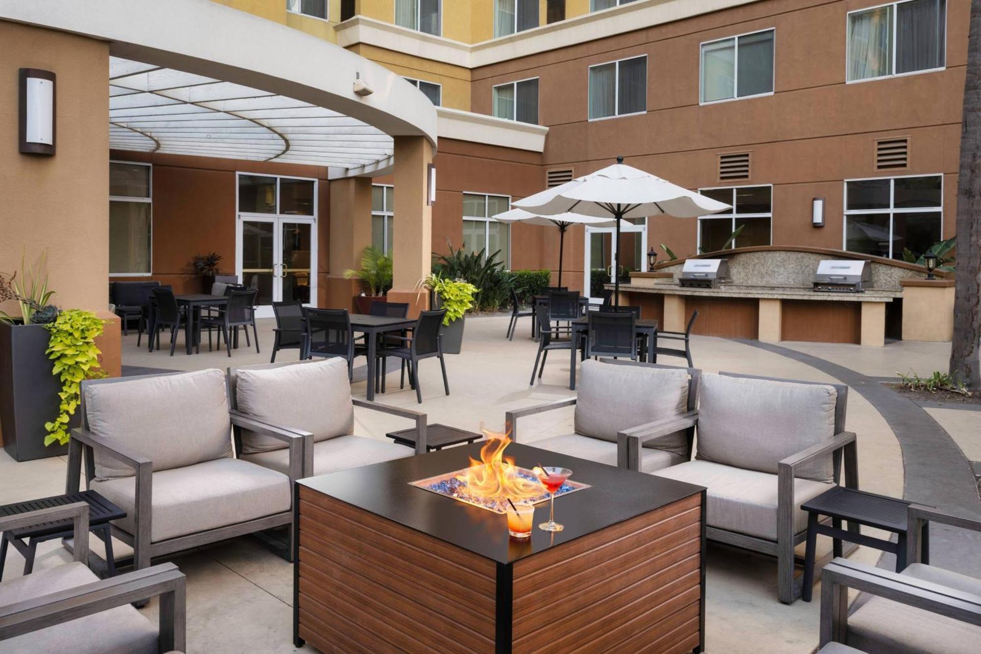 Residence Inn By Marriott Anaheim Resort Area/Гарден Гров Экстерьер фото