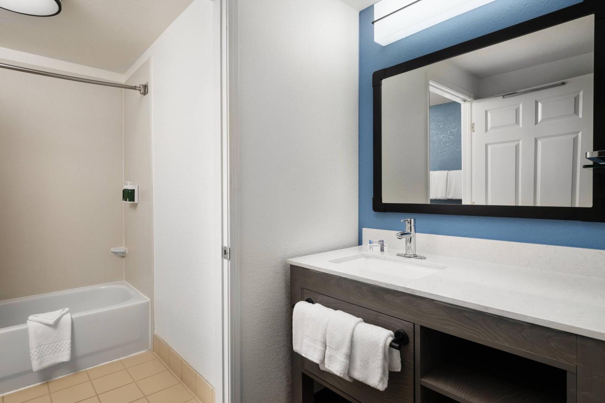 Residence Inn By Marriott Anaheim Resort Area/Гарден Гров Экстерьер фото